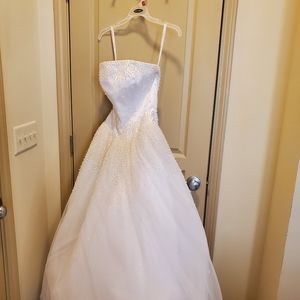 Bridal gown